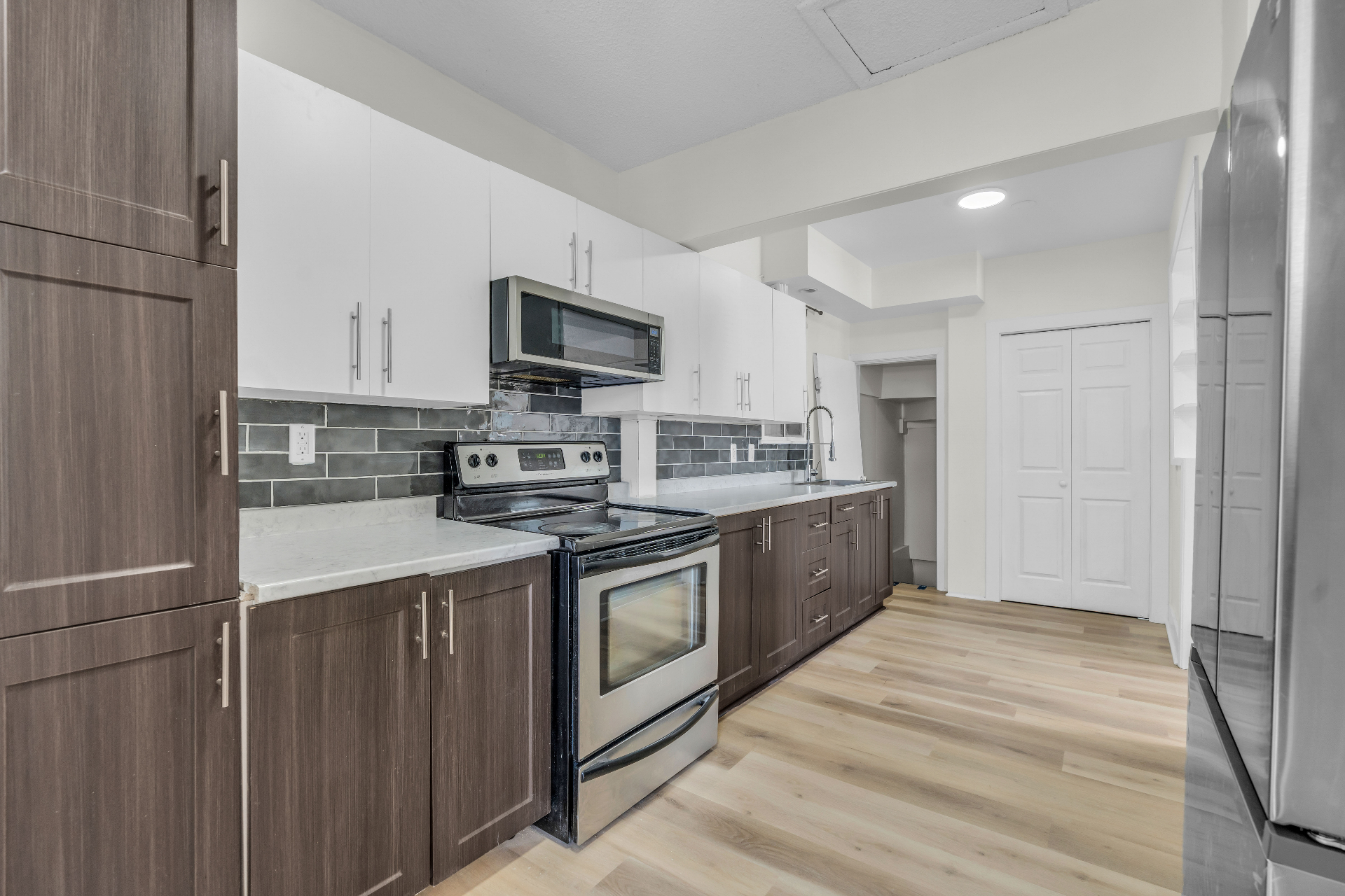 $24.5万 独立屋 · 223 I Avenue S——林与唐地产 - 2